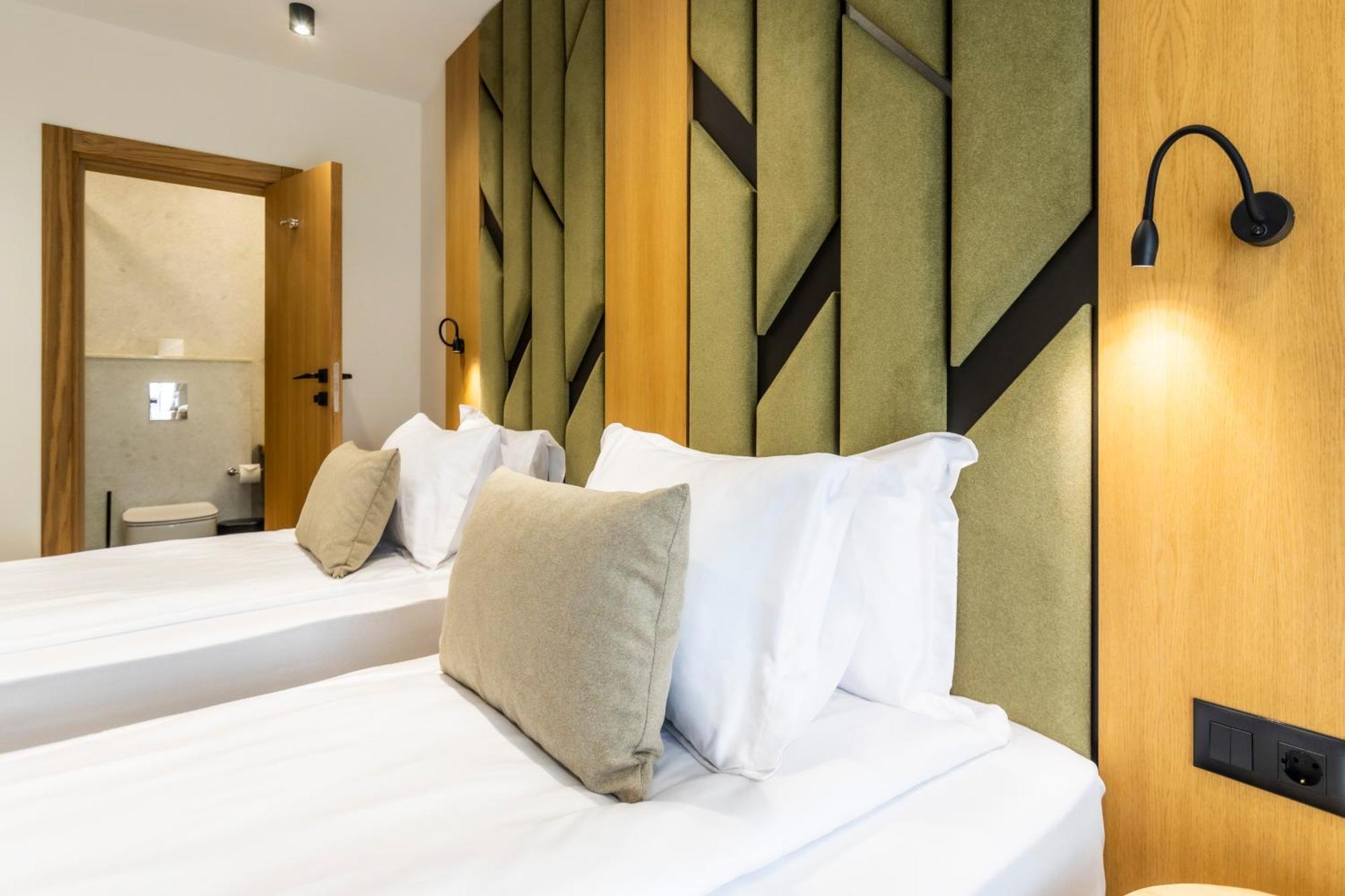 Natura All Seasons Boutique Hotel ブルガス エクステリア 写真